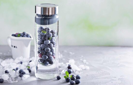 Infused water with mint and blueberries